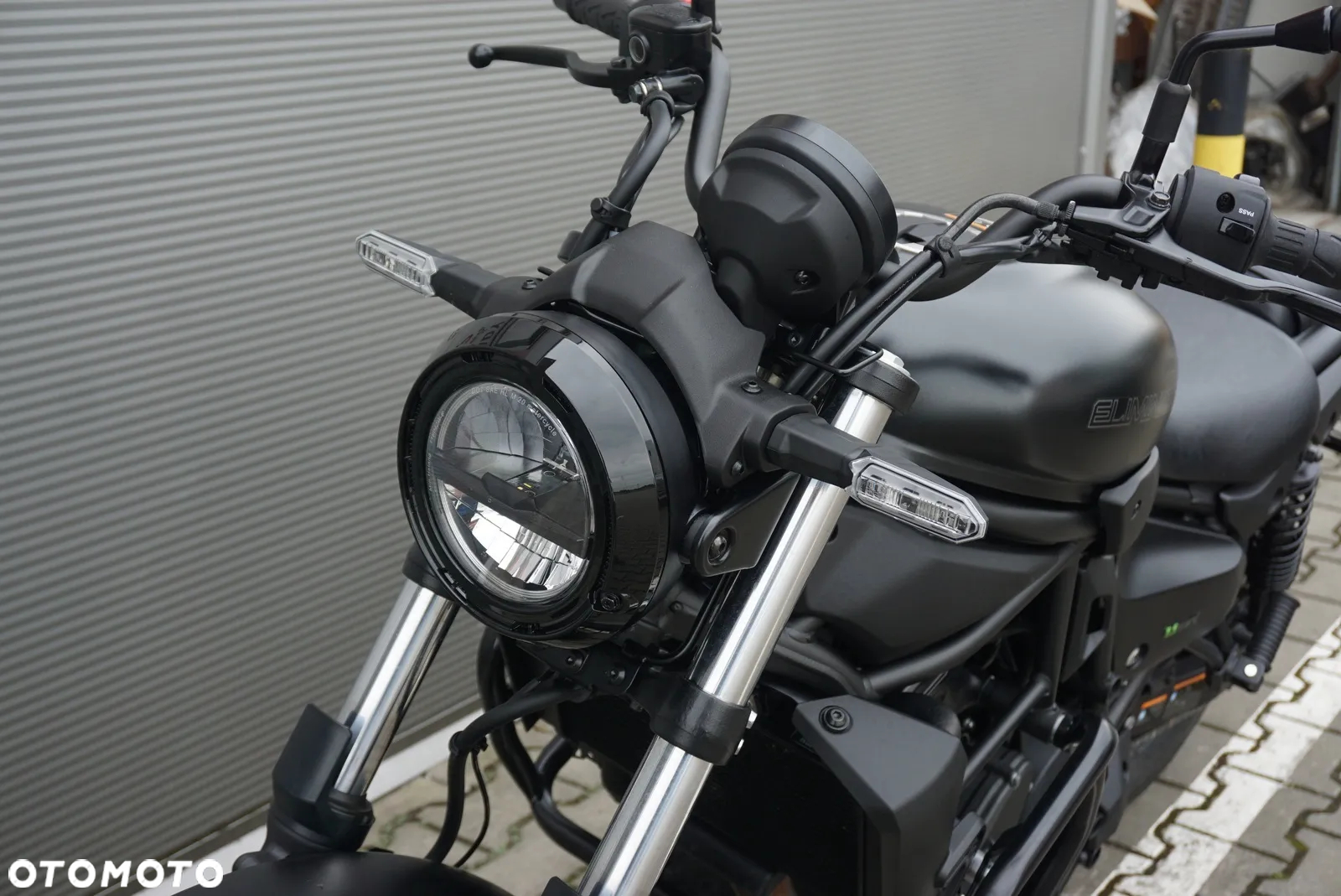 Kawasaki Eliminator 500 - 20