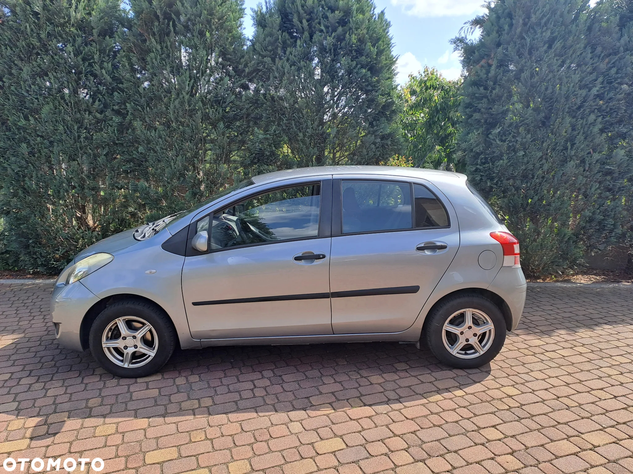 Toyota Yaris 1.0 Luna - 2
