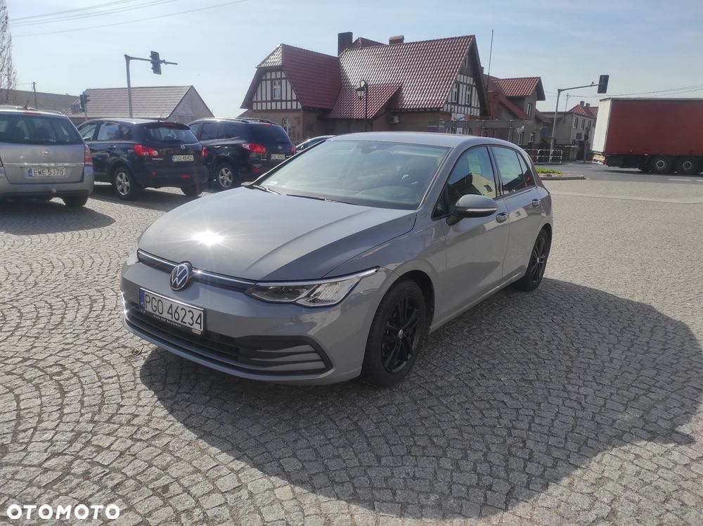 Volkswagen Golf VIII 1.0 TSI - 1