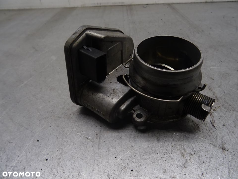 BMW E87 LIFT 07-11 2.0D N47D20A PRZEPUSTNICA 780437304 - 2