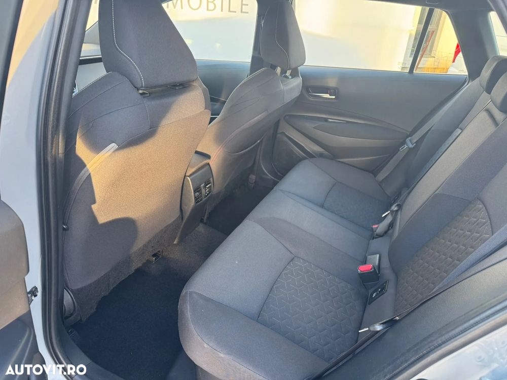 Toyota Corolla 1.8 Hybrid - 10