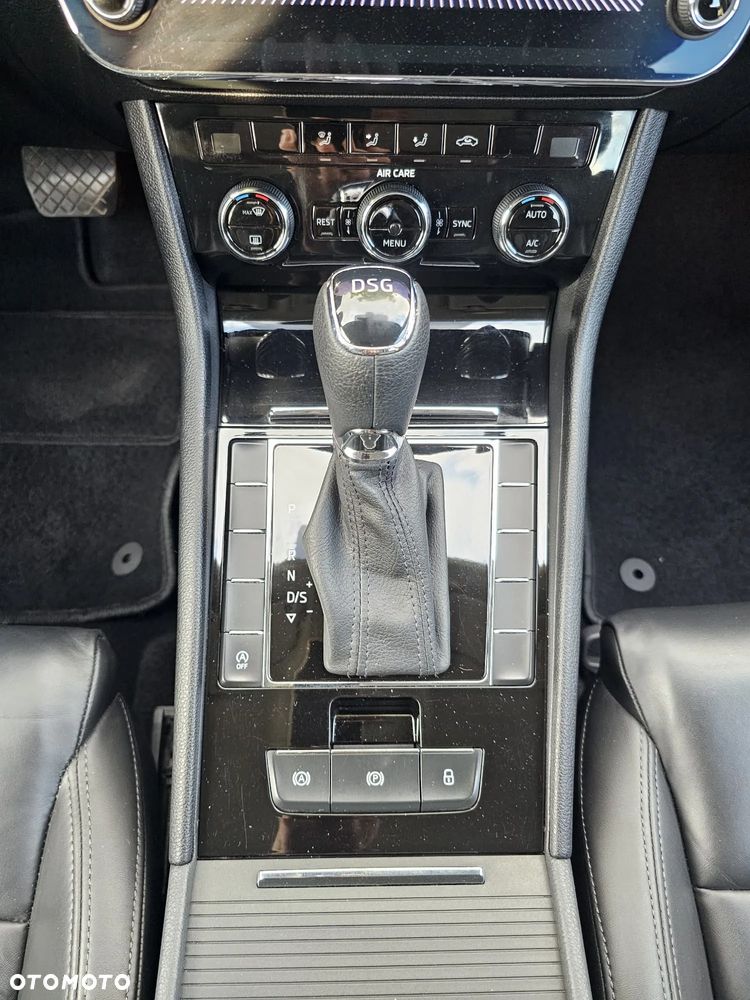 Skoda Superb 2.0 TDI DSG Ambition - 22