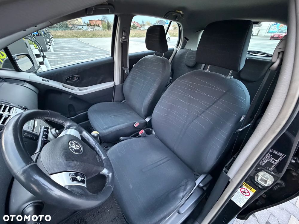 Toyota Yaris 1.0 VVT-i Luna - 13