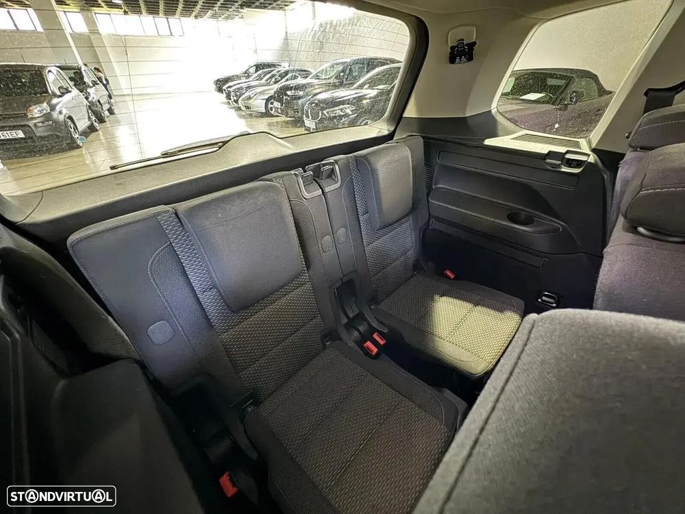 VW Touran 2.0 TDI Confortline - 18