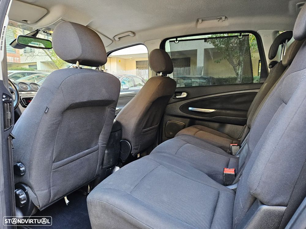 Ford S-Max 1.8 TDCi Titanium 7L - 19