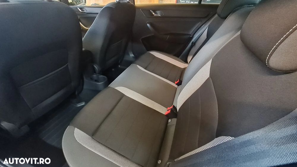 Skoda RAPID 1.6 TDI Style - 6