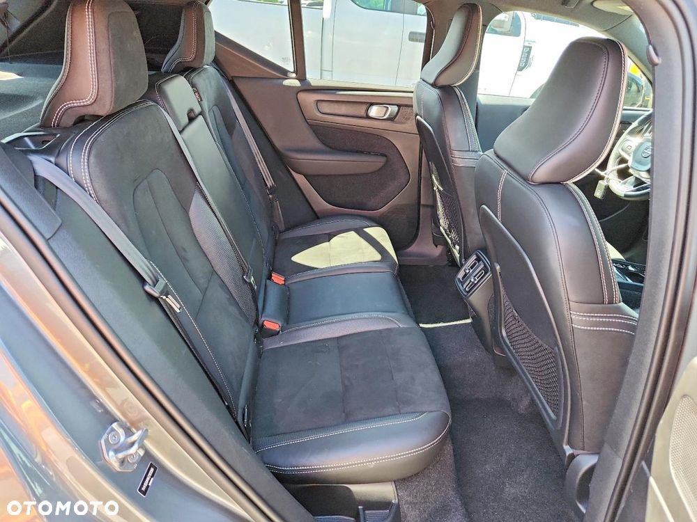 Volvo XC 40 T5 AWD R-Design - 10