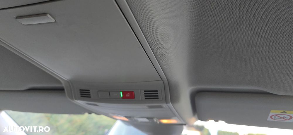 Volkswagen Touran - 31