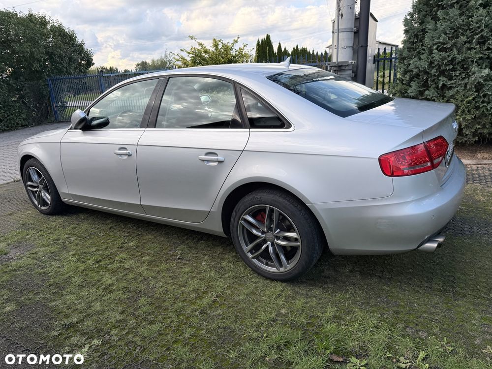 Audi A4 Limousine - 6