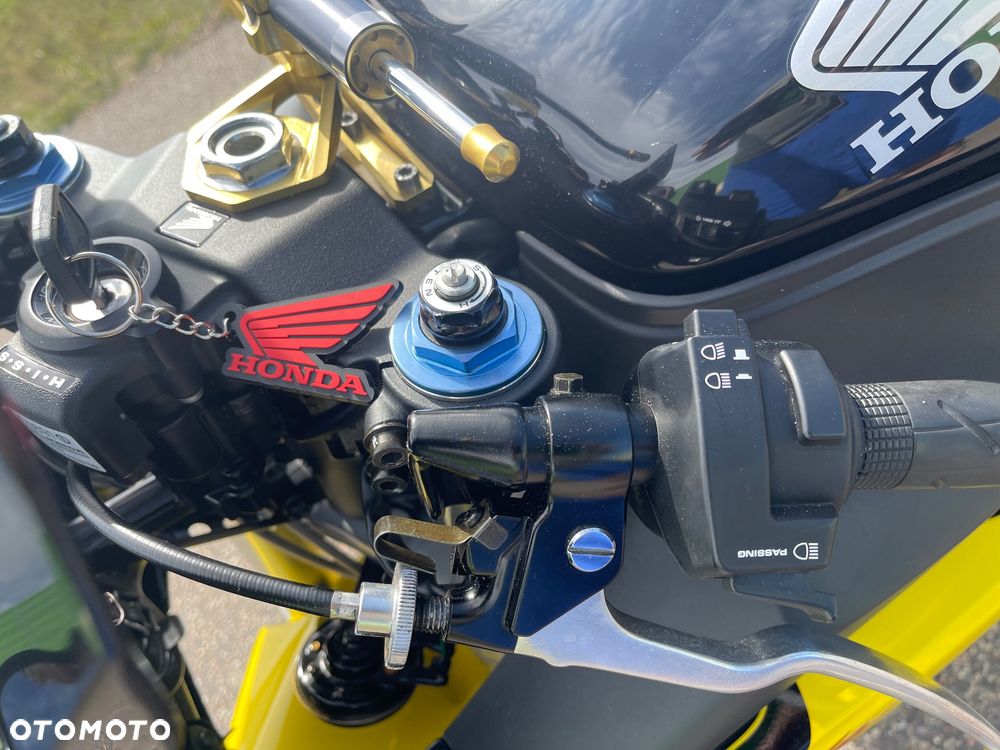 Honda CBR - 26