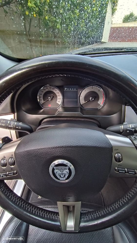 Jaguar XF 3.0 D V6 Premium Luxury - 10