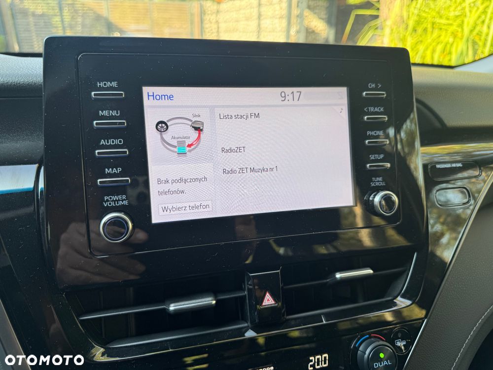 Toyota Camry 2.5 Hybrid Comfort CVT - 21