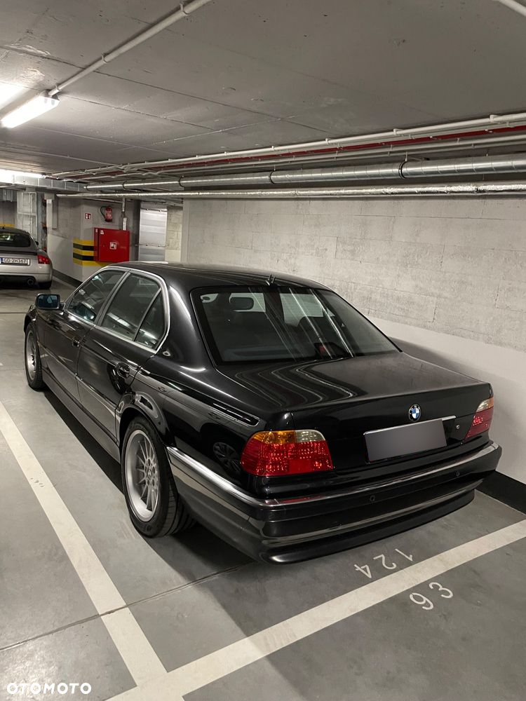 BMW Seria 7 740i - 2