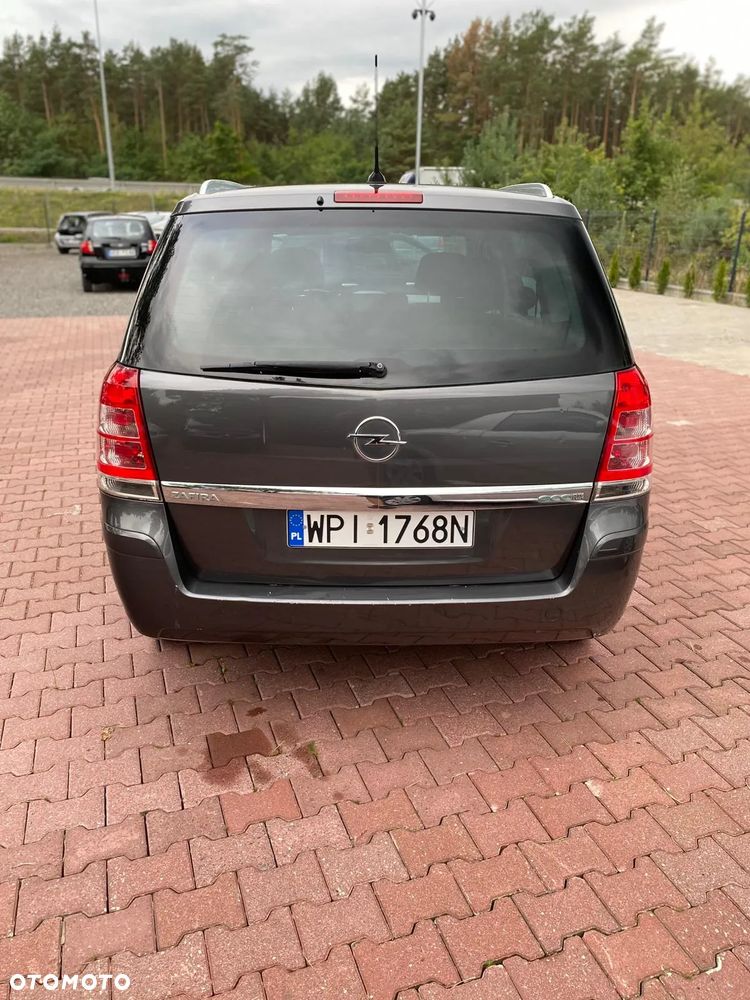 Opel Zafira 1.6 Cosmo - 4