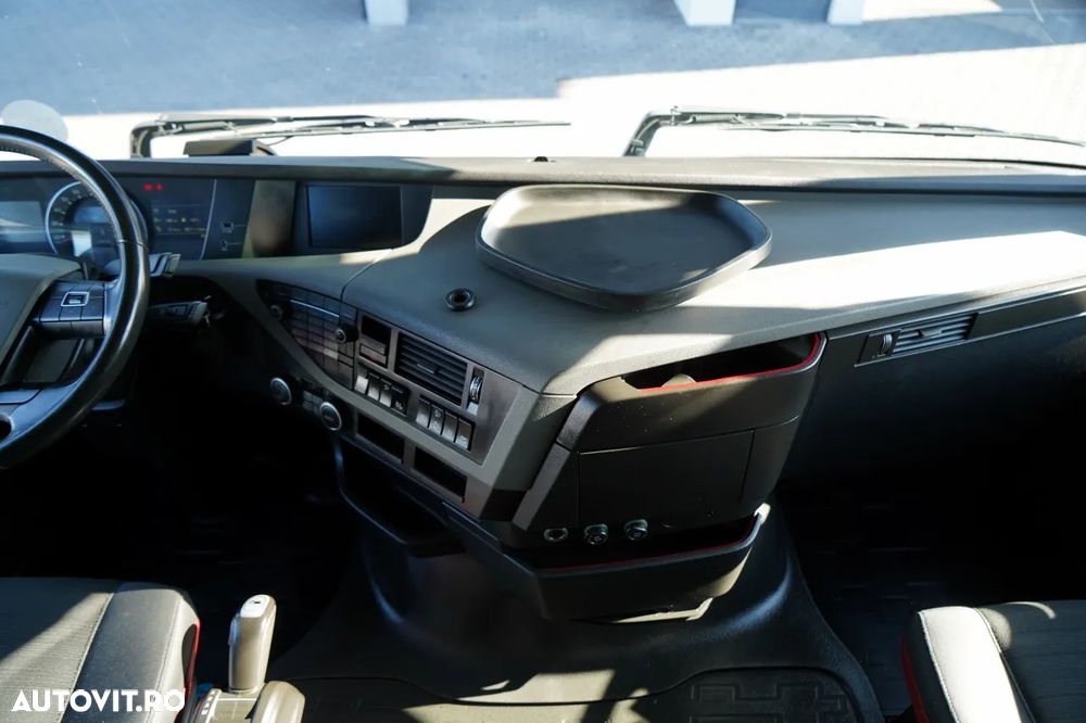 Volvo FH 460 / 7.3 M CORTINĂ / MEGA / I-PARK COOL / PUNTE RIDICABILĂ ȘI DIRECȚIE / PODEA REZISTENTĂ / - 30