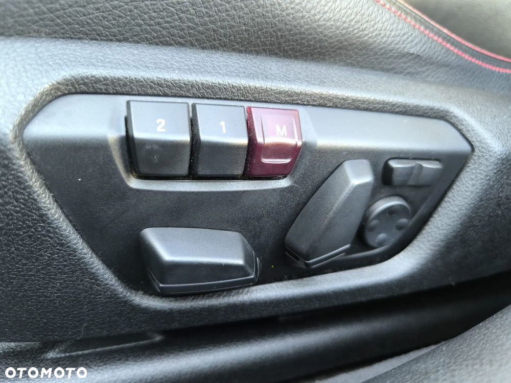 BMW Seria 3 335i xDrive Edition Sport - 28