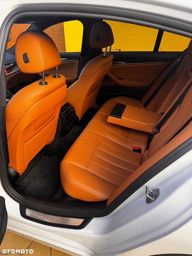 BMW Seria 5 520d Luxury Line - 11