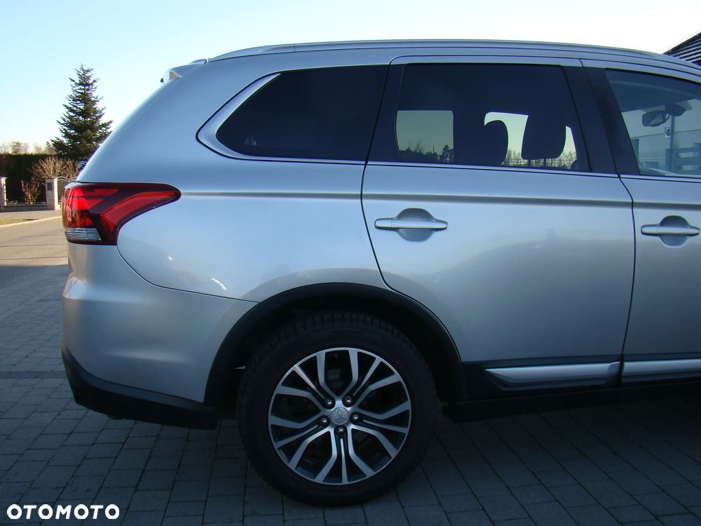 Mitsubishi Outlander 2.0 2WD CVT Diamant - 12