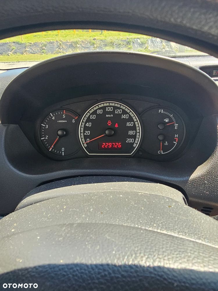 Suzuki Swift 1.3 DDiS 16v GLX - 1