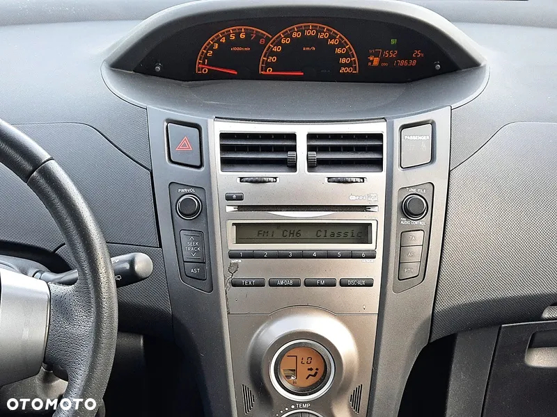 Toyota Yaris 1.33 Sol - 15