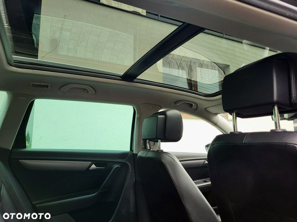 Volkswagen Passat - 14