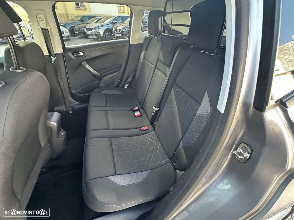 Peugeot 2008 1.2 PureTech Style EAT6 — fotografia 10