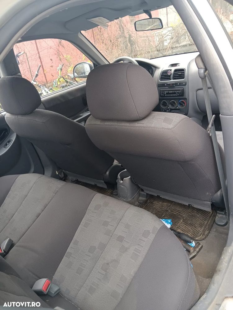 Hyundai Accent LC 1.3 SOHC - 5