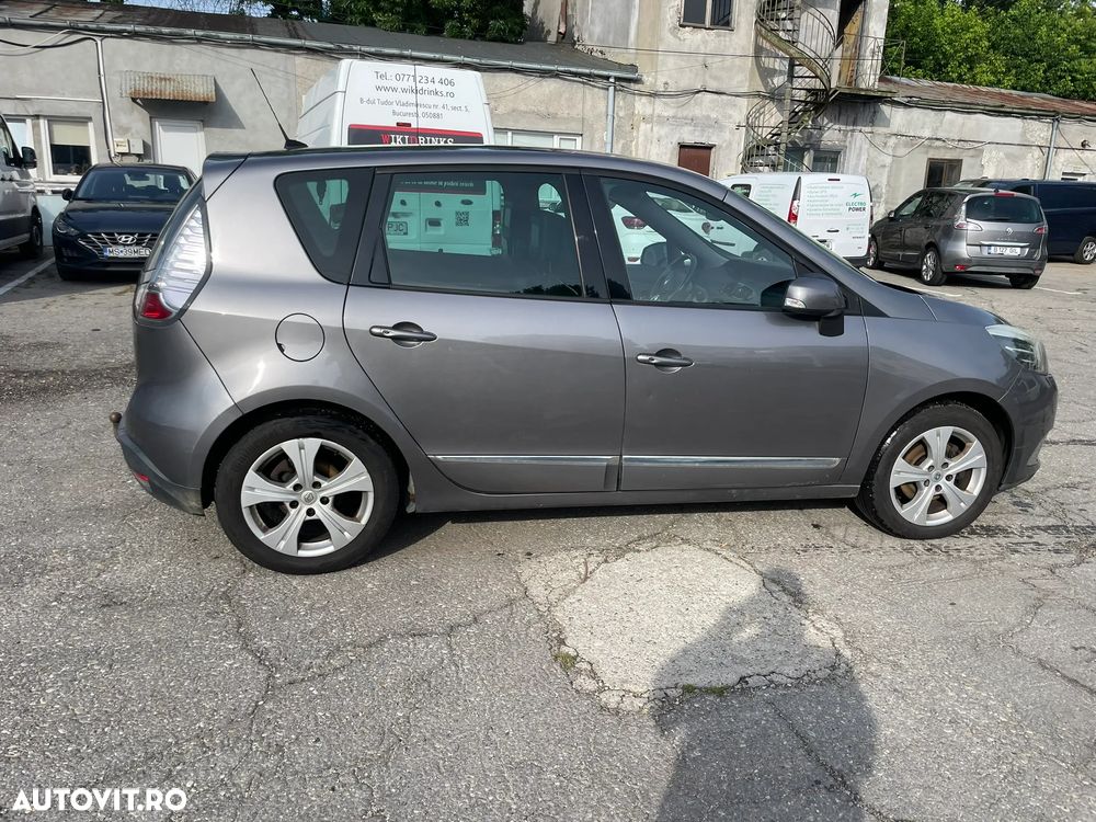 Renault Scenic - 1