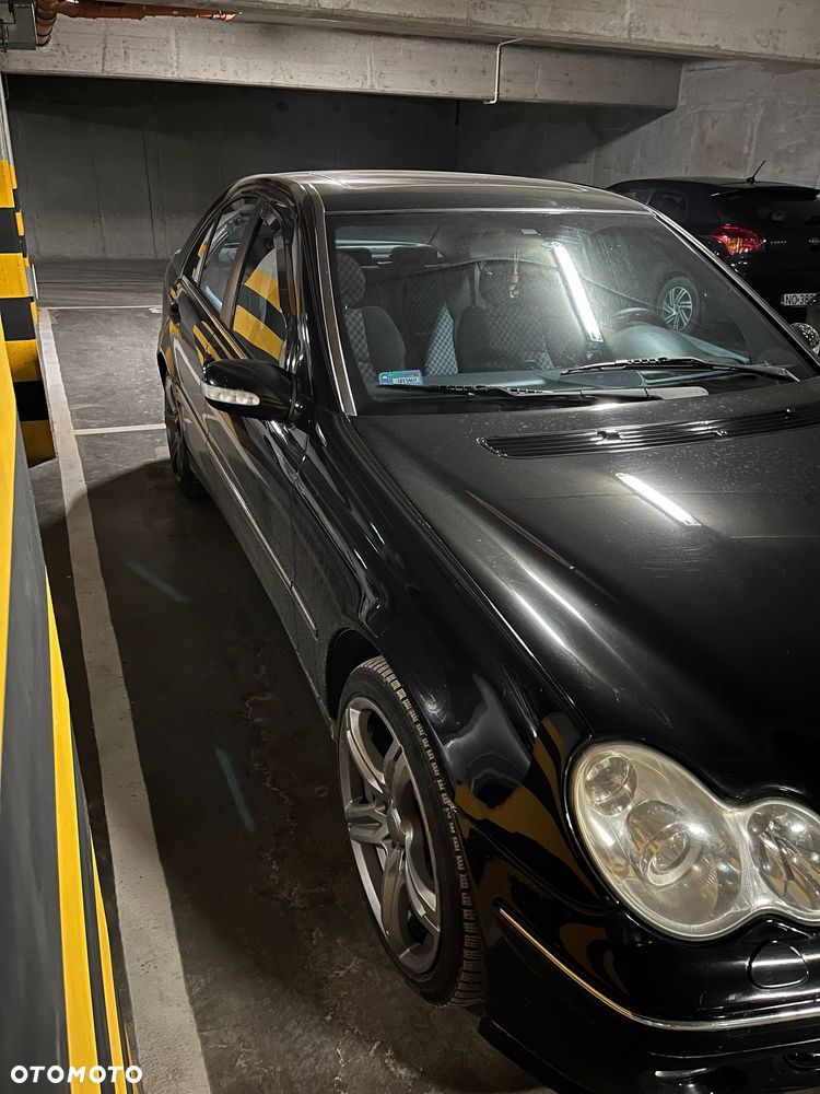 Mercedes-Benz Klasa C 240 Classic 4-Matic - 8