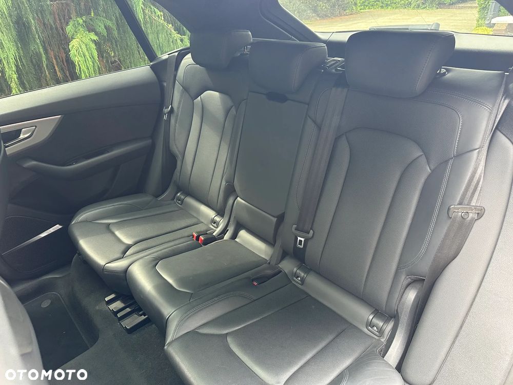Audi Q8 - 16
