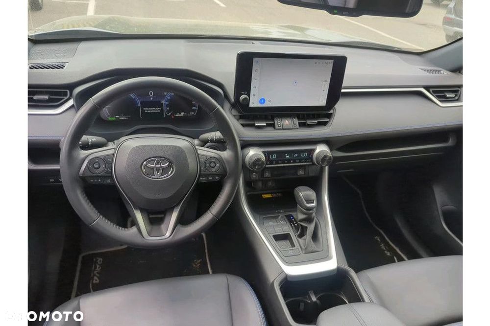 Toyota RAV4 - 11