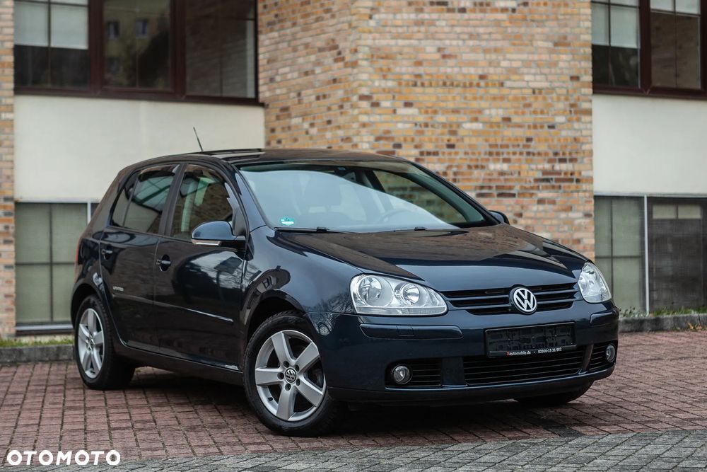 Volkswagen Golf - 10