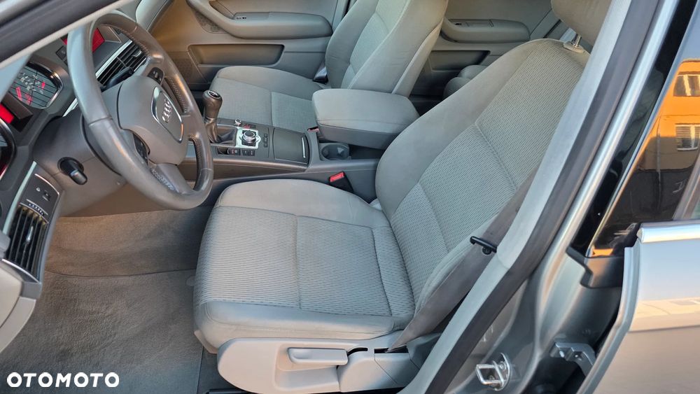 Audi A6 Avant 2.4 - 17