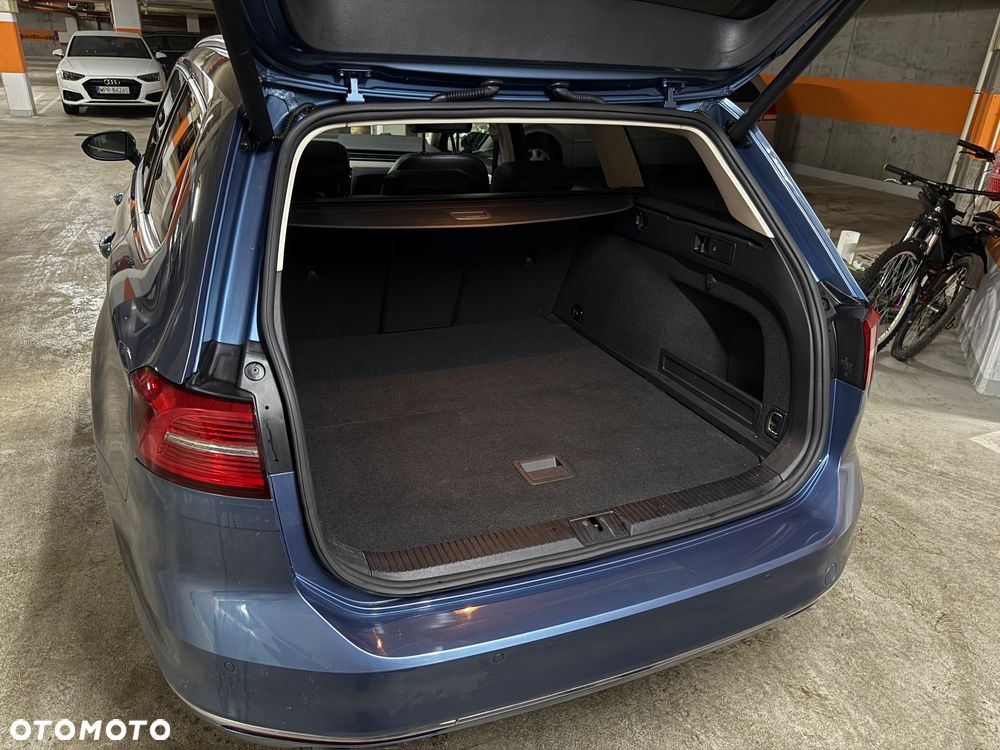 Volkswagen Passat 2.0 TDI SCR DSG 4Motion Business - 17