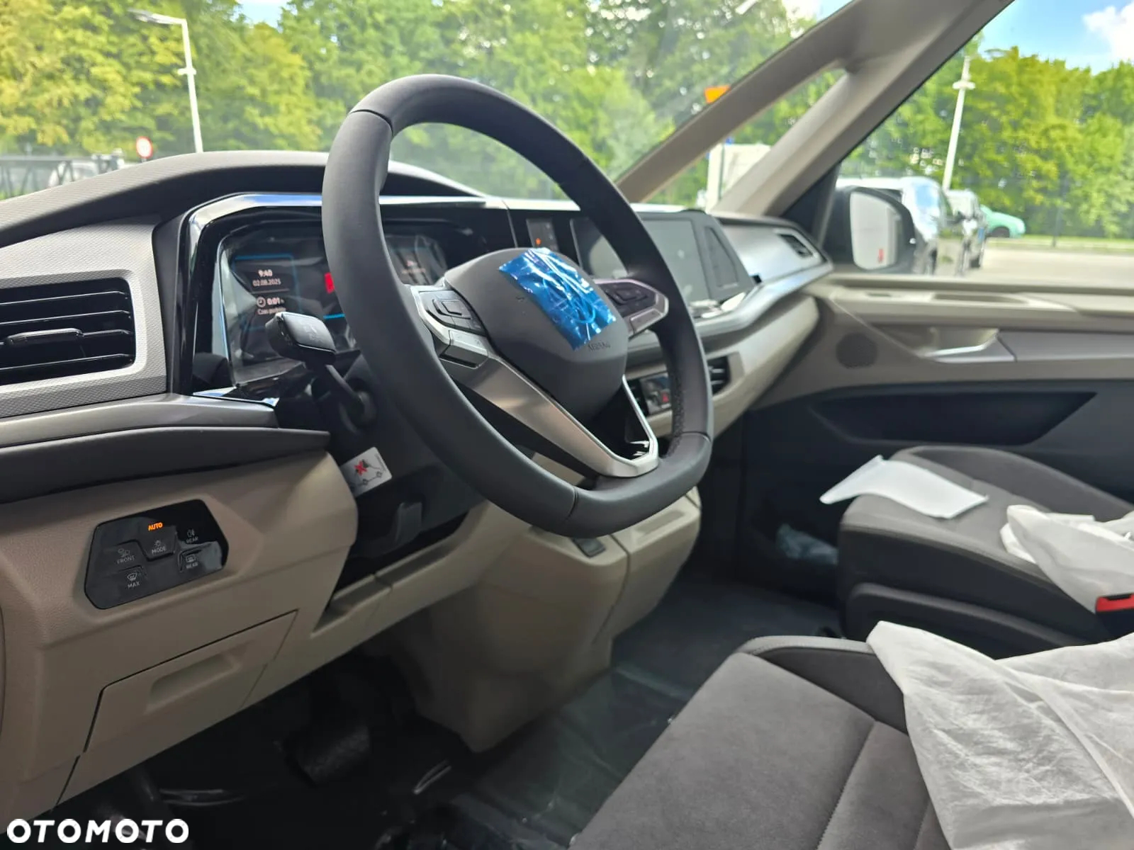 Volkswagen Multivan - 7