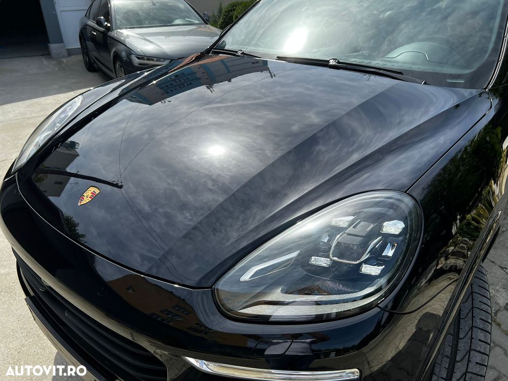 Porsche Cayenne Platinum Edition - 10
