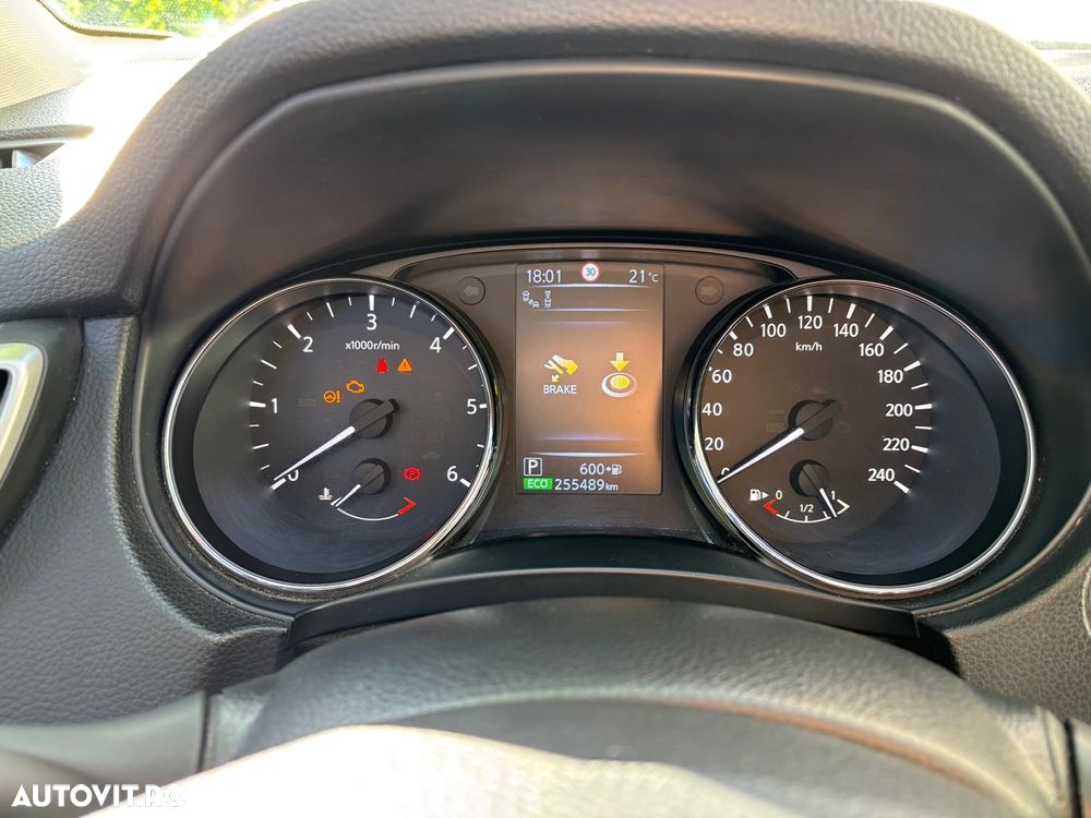Nissan Qashqai 1.6 DCI Start/Stop X-TRONIC Tekna - 5