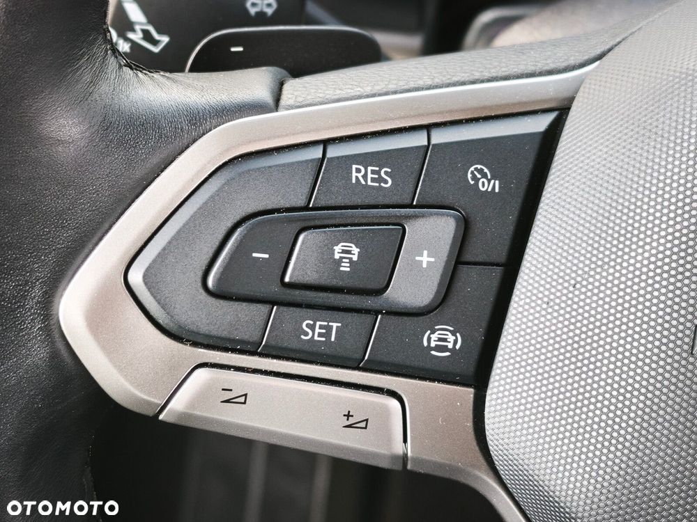 Volkswagen Multivan 2.0 TDI L2 Life DSG - 24