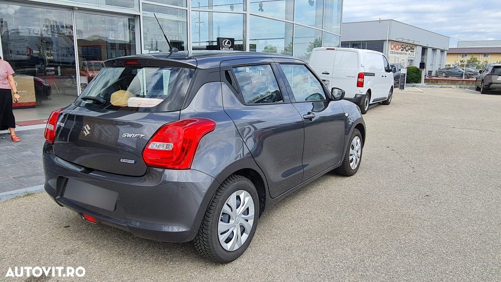Suzuki Swift M-Hybrid 1.2 Cool - 4