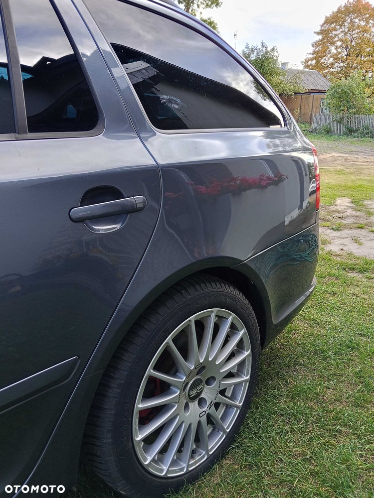 Skoda Octavia 2011 photo 4