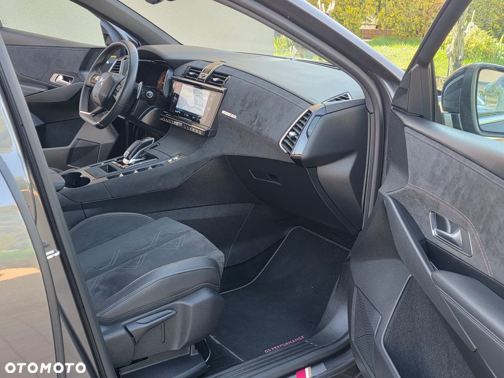 DS Automobiles DS 7 Crossback 1.6 PureTech Performance Line + - 28