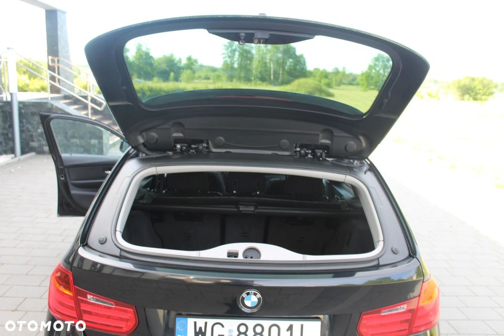 BMW Seria 3 318d - 12