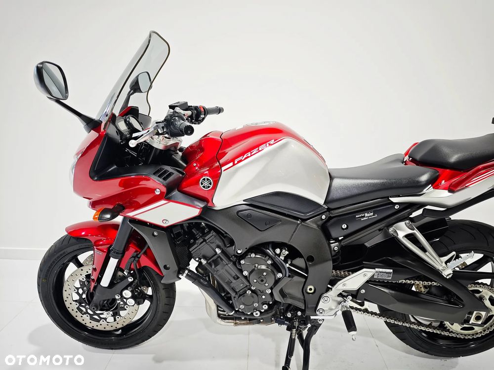 Yamaha FZ - 16
