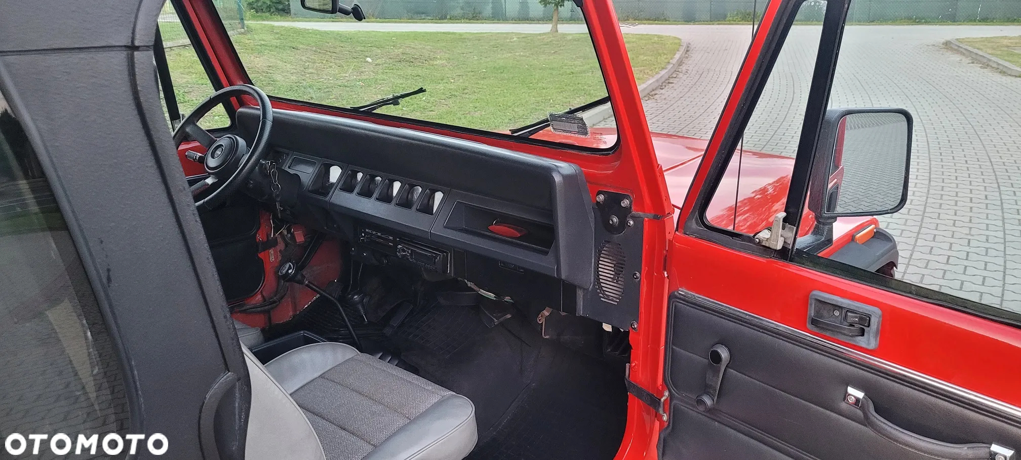 Jeep Wrangler 2.5L - 16