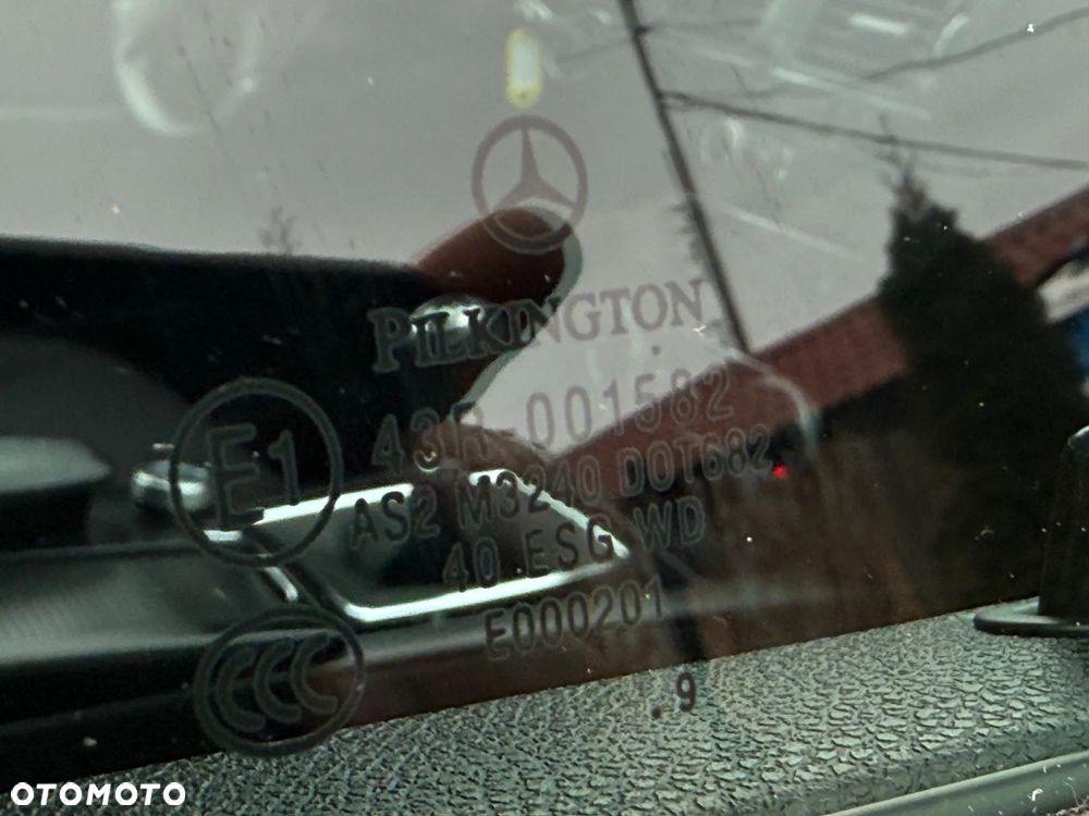 Mercedes-Benz Klasa C 180 Kompressor BlueEFFICIENCY Elegance - 24