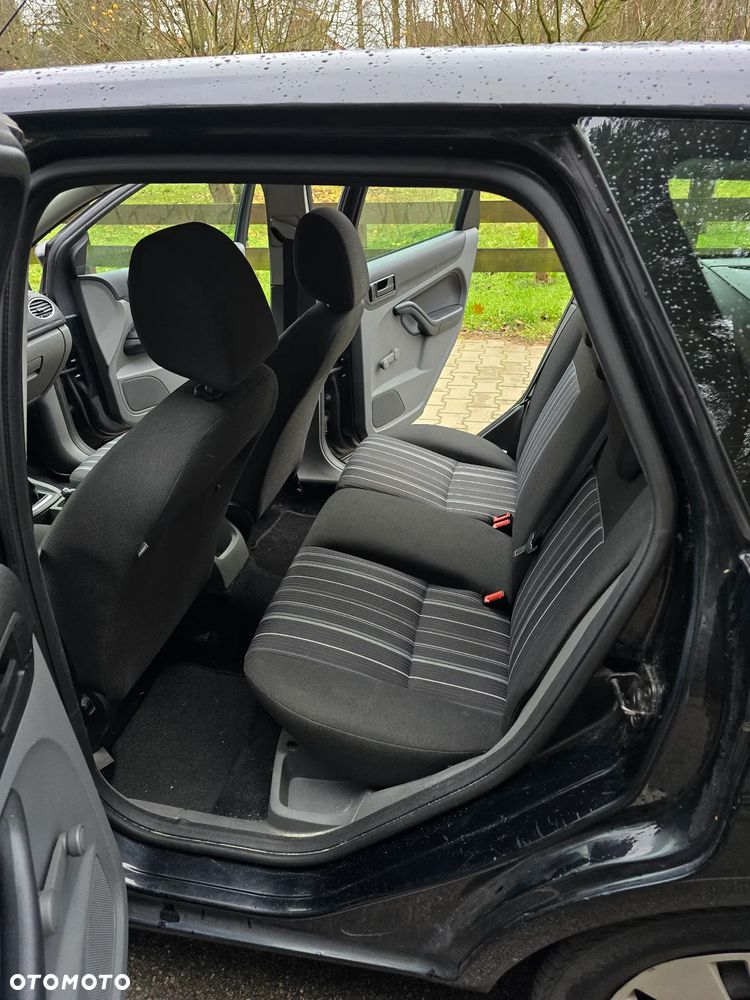 Ford Focus 1.6 Trend - 24