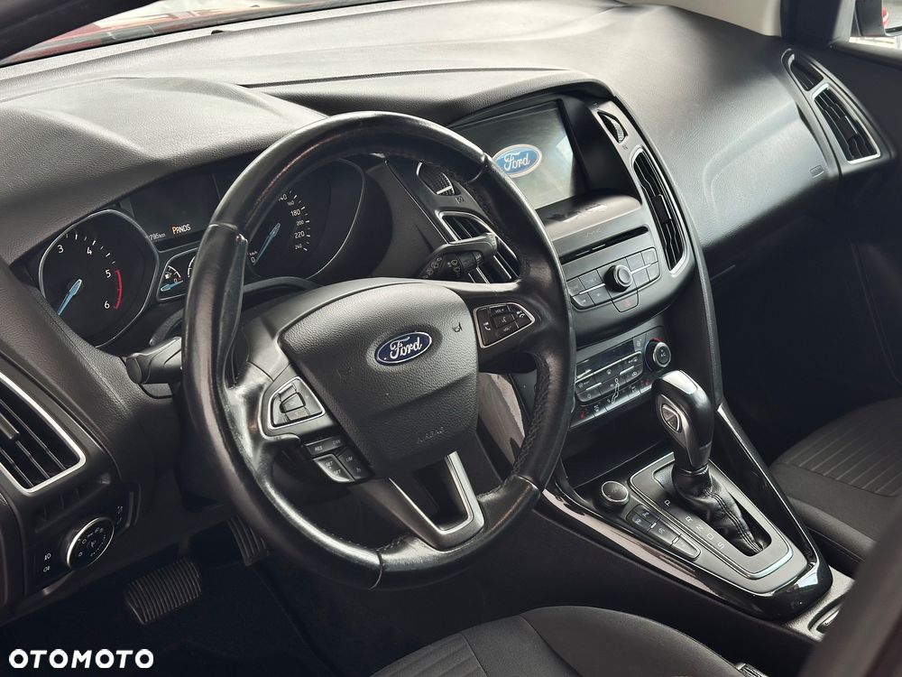 Ford Focus SW - 12