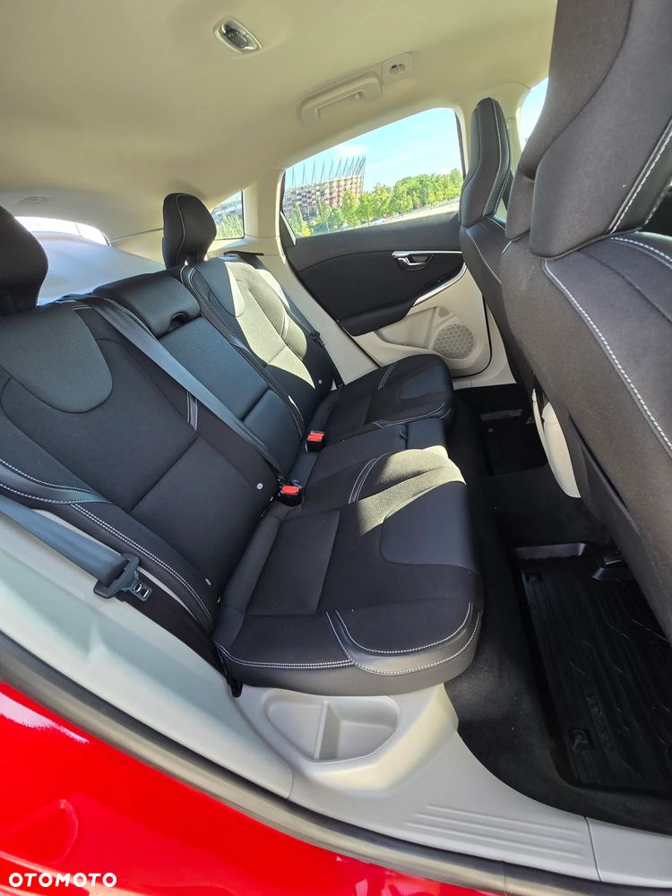 Volvo V40 T2 Drive-E Momentum - 15