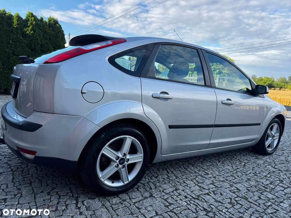 Ford Focus 2.0 16V Sport - 12