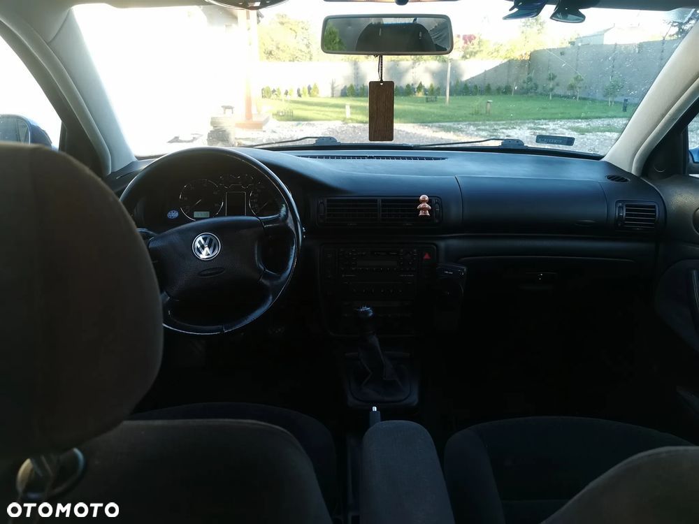 Volkswagen Passat 1.9 TDI Comfortline - 3